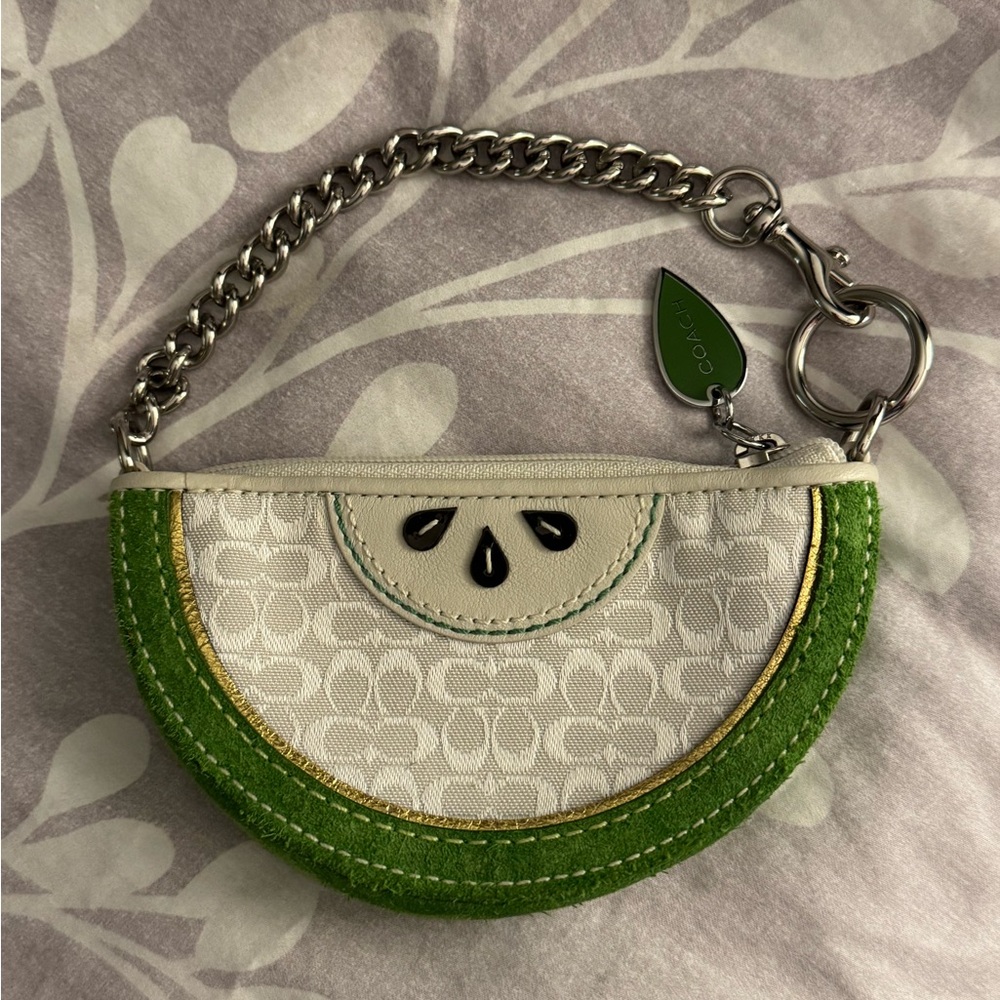 🍋‍🟩Rare vintage coach lime green signature mini coin purse 🍋‍🟩